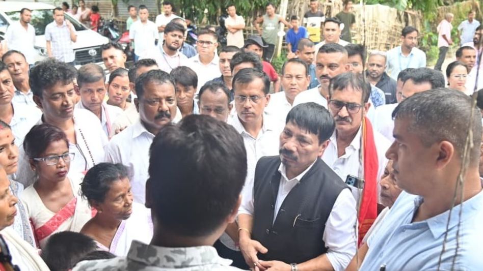 Assam minister reviews Bhogdoi flood damage in Jorhat, directs speedy relief measures Assam minister reviews Bhogdoi flood damage in Jorhat, directs speedy relief measures