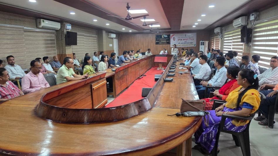 Assam: Senior Baksa Administrative Assistant receives district-level Lok Sewa Award 2026 Assam: Senior Baksa Administrative Assistant receives district-level Lok Sewa Award 2026