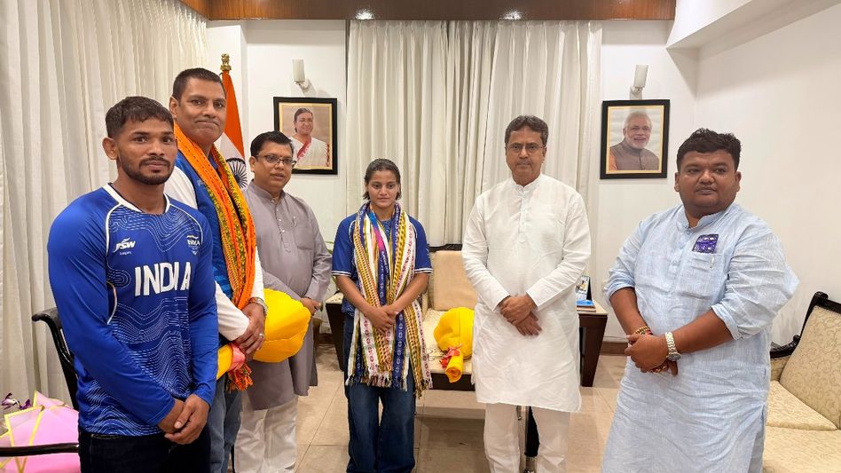 Tripura CM felicitates Asmita Dey for historic Commonwealth Games judo gold Tripura CM felicitates Asmita Dey for historic Commonwealth Games judo gold