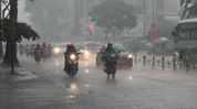 IMD issues 24 hour heavy rainfall warning for Guwahati, thunderstorms likely IMD issues 24 hour heavy rainfall warning for Guwahati, thunderstorms likely