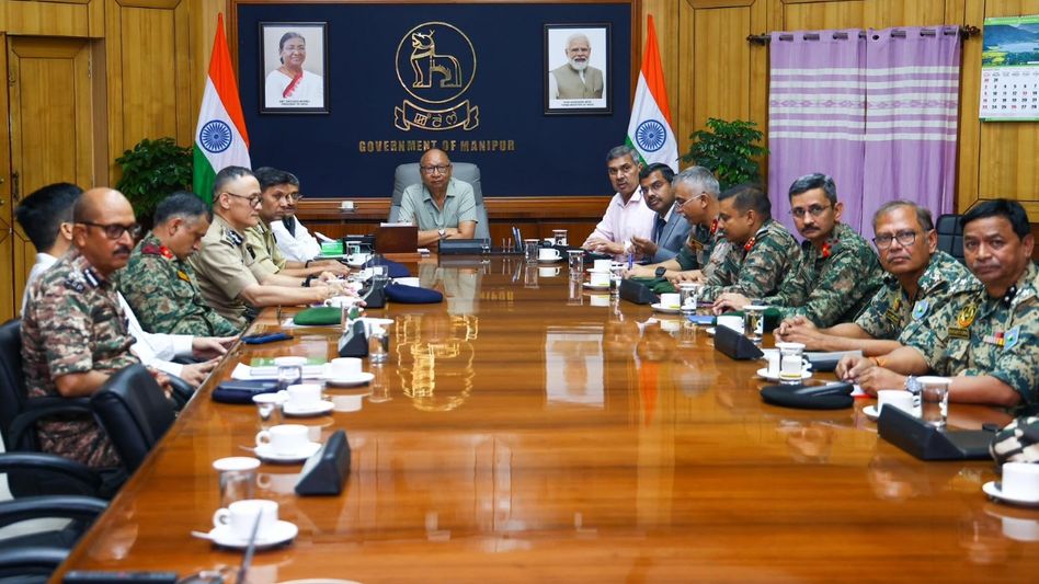 Manipur CM holds meet to fast-track Imphal-Guwahati, Imphal-Dimapur bus services Manipur CM holds meet to fast-track Imphal-Guwahati, Imphal-Dimapur bus services