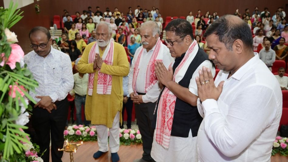 Assam Education Minister urges Pragjyotishpur University students to embrace AI, emerging technologies Assam Education Minister urges Pragjyotishpur University students to embrace AI, emerging technologies