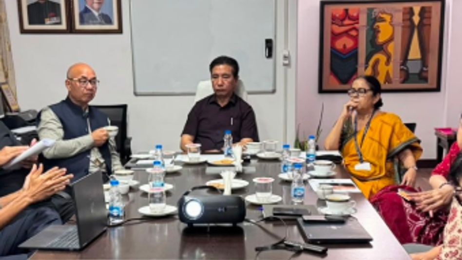 Mizoram Cabinet approves ‘Ro Min Rel Sak Ang Che’ as official state song Mizoram Cabinet approves ‘Ro Min Rel Sak Ang Che’ as official state song