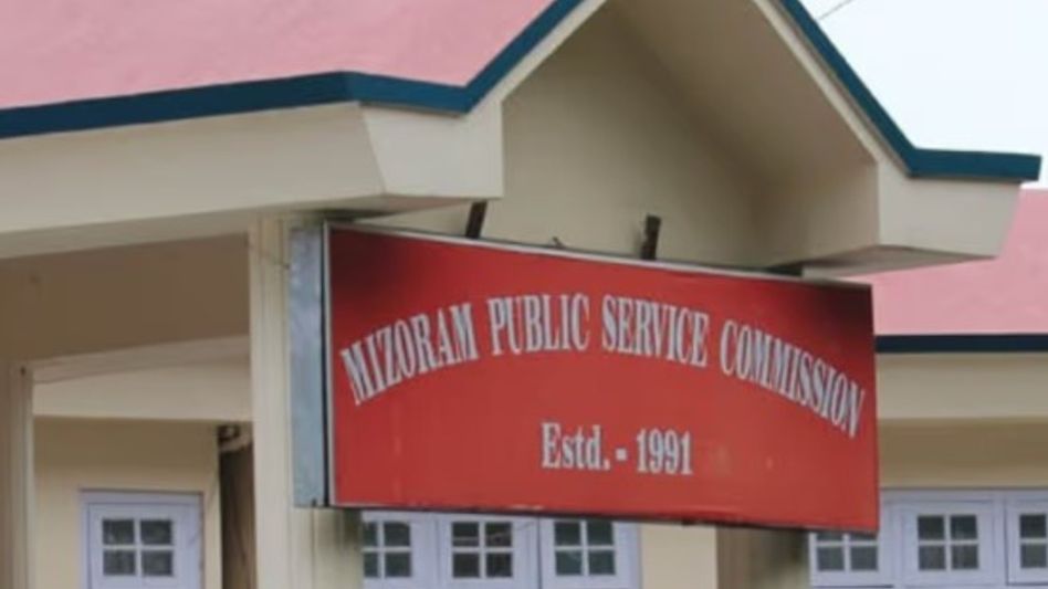 Mizo students protest outside MPSC office in Aizawl, seek recruitment reforms Mizo students protest outside MPSC office in Aizawl, seek recruitment reforms