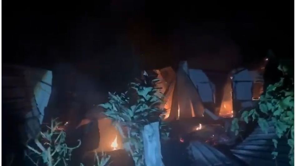 Armed miscreants burn down several houses in Naga village in Manipur's Kangpokpi Armed miscreants burn down several houses in Naga village in Manipur's Kangpokpi