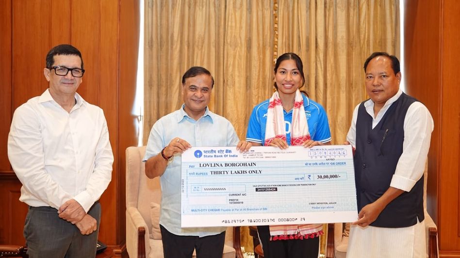 Assam honours Lovlina Borgohain with Rs 30 lakh for Commonwealth Games silver Assam honours Lovlina Borgohain with Rs 30 lakh for Commonwealth Games silver