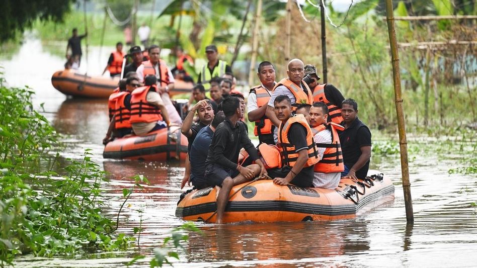 Amit Shah approves Rs 2,117.85 crore SDRF assistance for flood-hit states, Assam gets Rs 379.35 crore Amit Shah approves Rs 2,117.85 crore SDRF assistance for flood-hit states, Assam gets Rs 379.35 crore