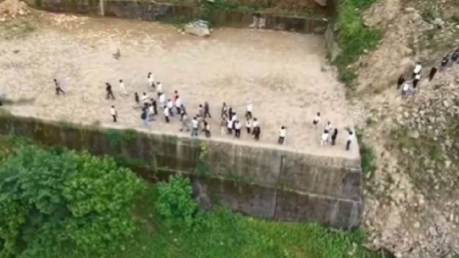 Families asked to relocate after landslide in Sikkim’s Gyalshing district Families asked to relocate after landslide in Sikkim’s Gyalshing district
