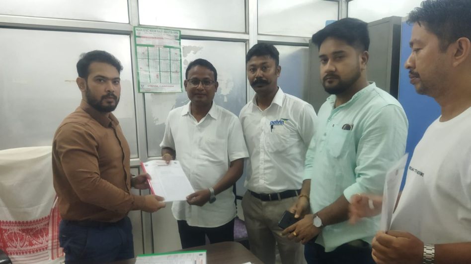 Assam: Koch-Rajbongshi Students body demands ban on illegal hill mining, submits memorandum to Jayanta Malla Baruah Assam: Koch-Rajbongshi Students body demands ban on illegal hill mining, submits memorandum to Jayanta Malla Baruah