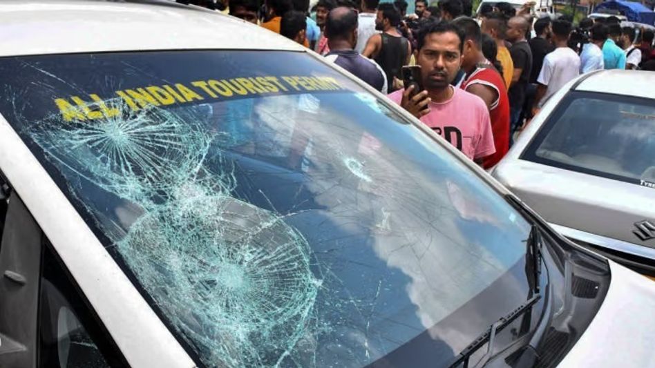 Meghalaya to compensate Assam vehicles damaged in Shillong violence Meghalaya to compensate Assam vehicles damaged in Shillong violence