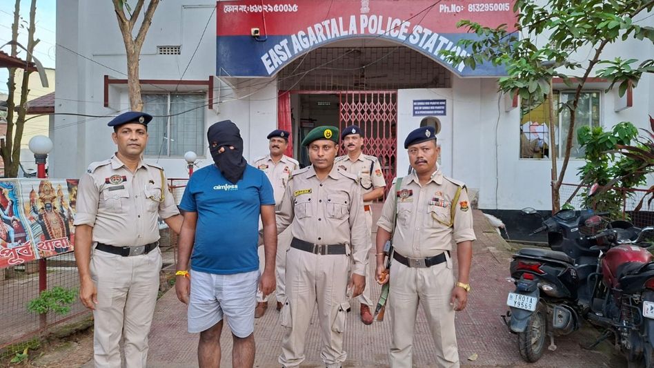 Tripura police seize heroin worth Rs 15 lakh in Agartala, arrest one Tripura police seize heroin worth Rs 15 lakh in Agartala, arrest one