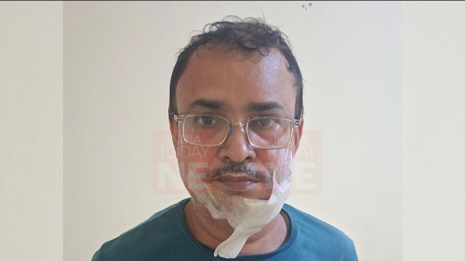Assam: Dhubri Municipal Board employee arrested after couple injured in machete attack over road dispute Assam: Dhubri Municipal Board employee arrested after couple injured in machete attack over road dispute