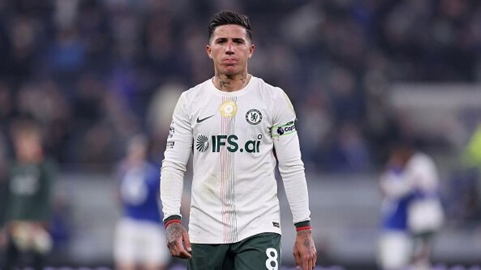 Chelsea open to Enzo Fernandez sale as Manchester City maintain interest Chelsea open to Enzo Fernandez sale as Manchester City maintain interest