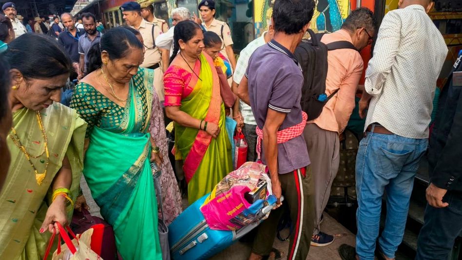 ‘We had given up hope’: 102 Nagpur pilgrims return home after being stranded in Nepal ‘We had given up hope’: 102 Nagpur pilgrims return home after being stranded in Nepal