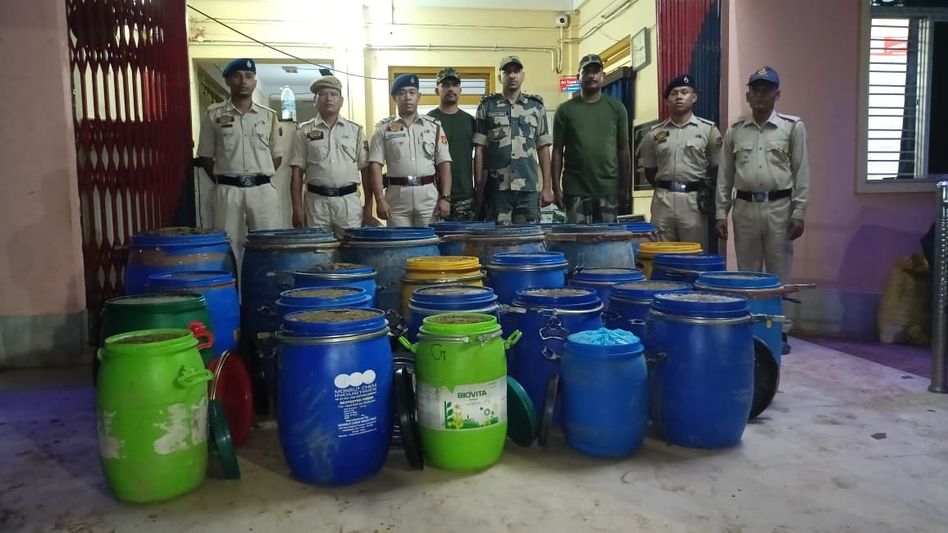 Tripura Police seize 777 kg ganja worth over Rs 15 crore near Bangladesh border Tripura Police seize 777 kg ganja worth over Rs 15 crore near Bangladesh border