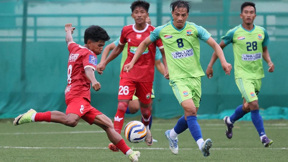 Shillong Lajong beat Meghalaya Police 2-0, extend unbeaten run Shillong Lajong beat Meghalaya Police 2-0, extend unbeaten run