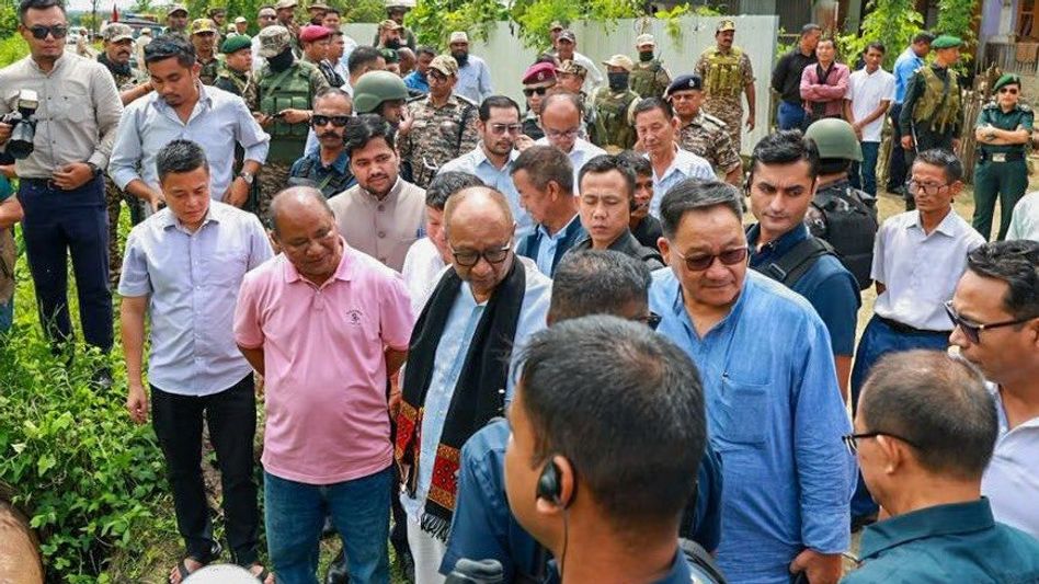 Manipur CM inspects damaged water pipeline at L. Champhai village Manipur CM inspects damaged water pipeline at L. Champhai village