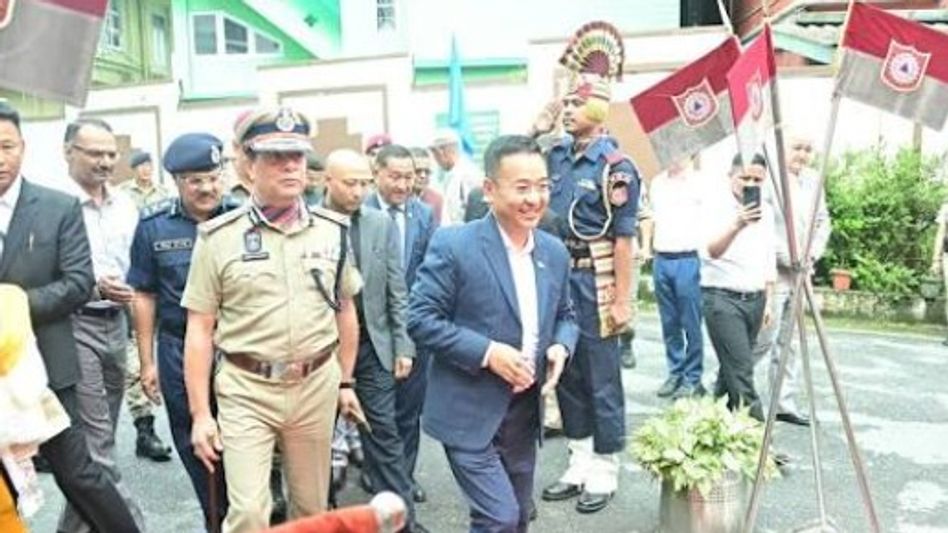 Sikkim CM flags off NDRF mountaineering expedition to 7,462-metre Mt Jongsong Sikkim CM flags off NDRF mountaineering expedition to 7,462-metre Mt Jongsong