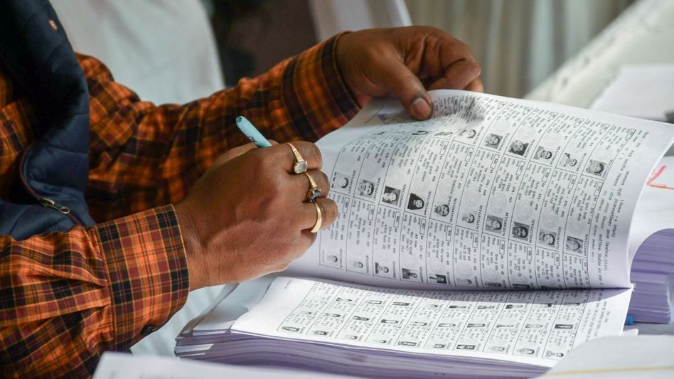 Manipur publishes final electoral rolls, total electorate stands at 19.60 lakh Manipur publishes final electoral rolls, total electorate stands at 19.60 lakh