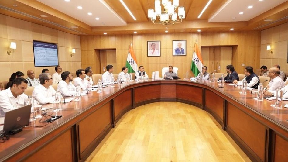 Himanta Biswa Sarma reviews Advantage Assam 2.0 projects, directs swift action on bottlenecks Himanta Biswa Sarma reviews Advantage Assam 2.0 projects, directs swift action on bottlenecks