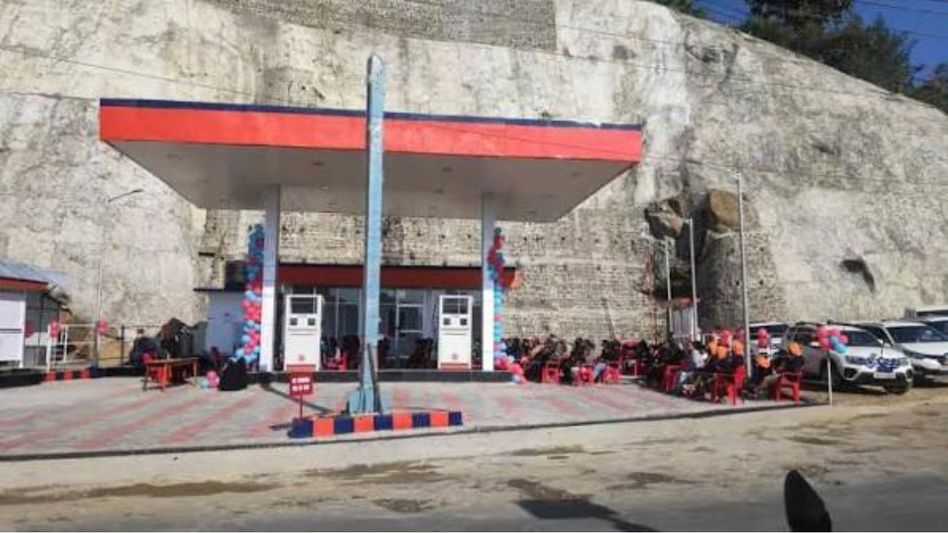 Mizoram petrol pump dealers threaten indefinite shutdown from Sept 17 over alleged MZP extortion Mizoram petrol pump dealers threaten indefinite shutdown from Sept 17 over alleged MZP extortion