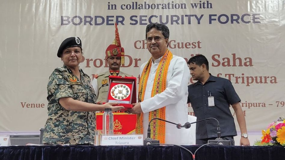 Modern border fencing pilot project underway in Tripura, says CM; proposes BSF-state coordination panel Modern border fencing pilot project underway in Tripura, says CM; proposes BSF-state coordination panel