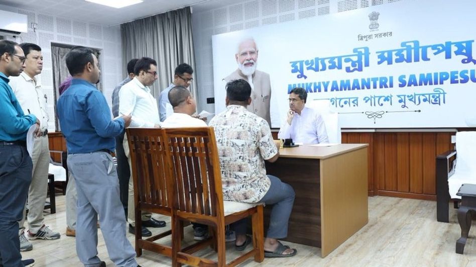 Tripura CM hears public grievances at ‘MukhyaMantri Samipeshu’ programme Tripura CM hears public grievances at ‘MukhyaMantri Samipeshu’ programme