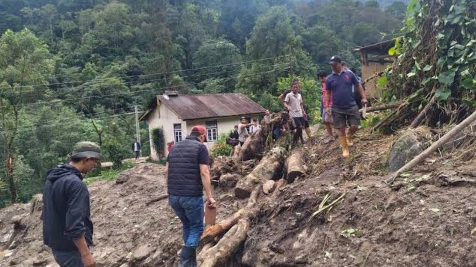 161 people evacuated as landslide threat intensifies in Sikkim's Gyalshing district 161 people evacuated as landslide threat intensifies in Sikkim's Gyalshing district