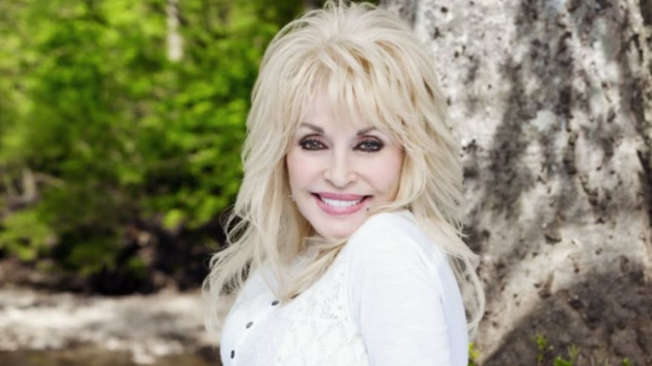 ‘It’s Dolly’: Late singer’s final message played as she receives lifetime achievement award ‘It’s Dolly’: Late singer’s final message played as she receives lifetime achievement award