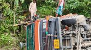 Truck carrying goods plunges into deep gorge in Assam’s Parbatjhora, driver escapes unhurt Truck carrying goods plunges into deep gorge in Assam’s Parbatjhora, driver escapes unhurt