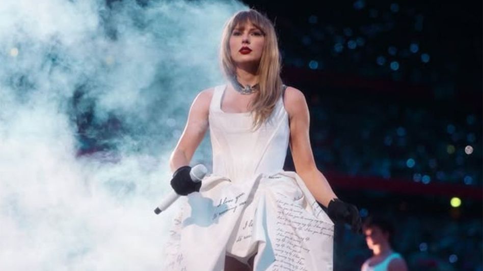 Taylor Swift to receive inaugural Artist Director Honours at MTV VMAs Taylor Swift to receive inaugural Artist Director Honours at MTV VMAs