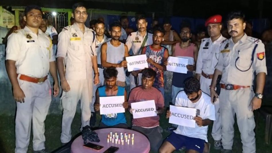 Three drug peddlers arrested with 5.15 grams of heroin in Assam's Baksa Three drug peddlers arrested with 5.15 grams of heroin in Assam's Baksa