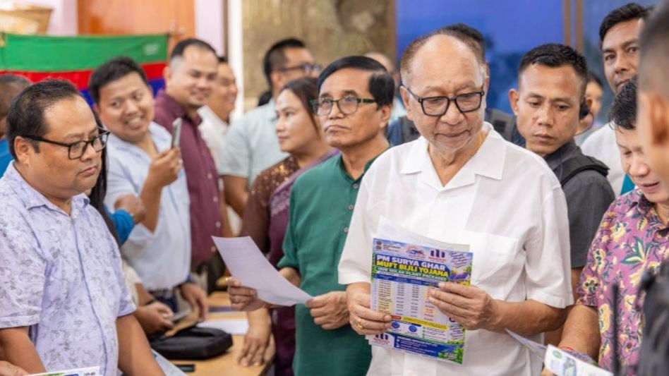 Manipur CM Khemchand attends Seva Sankalp Abhiyan, social welfare benefits distributed in Thangmeiband Manipur CM Khemchand attends Seva Sankalp Abhiyan, social welfare benefits distributed in Thangmeiband