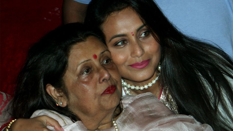 Rani Mukerji’s mother Krishna Mukerji dies at 75 Rani Mukerji’s mother Krishna Mukerji dies at 75