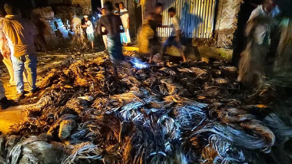 Assam: Major fire breaks out after cylinder explosion in Morigaon’s Moirabari, two injured Assam: Major fire breaks out after cylinder explosion in Morigaon’s Moirabari, two injured