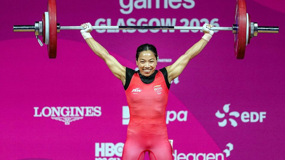 Mirabai Chanu wins maiden Asian Games medal with silver in 49kg weightlifting Mirabai Chanu wins maiden Asian Games medal with silver in 49kg weightlifting