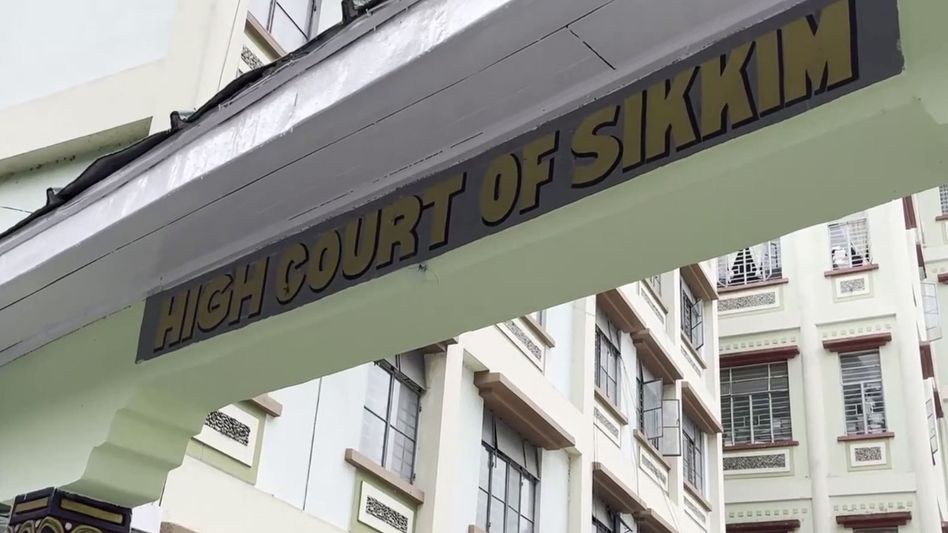 Sikkim High Court gives government three weeks to review NH-10 odd-even policy Sikkim High Court gives government three weeks to review NH-10 odd-even policy
