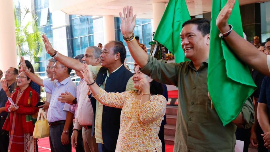 Pema Khandu flags off Somnath Yatra for 40 Arunachalee students Pema Khandu flags off Somnath Yatra for 40 Arunachalee students