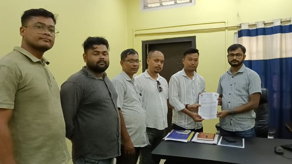 Bir Lachit Sena submits memorandum to Assam CM seeking protection of indigenous land rights Bir Lachit Sena submits memorandum to Assam CM seeking protection of indigenous land rights