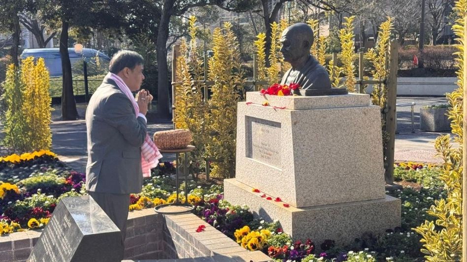 ‘Swadeshi and Atmanirbharta’: Assam CM Himanta Biswa Sarma invokes Gandhi’s vision on Gandhi Jayanti ‘Swadeshi and Atmanirbharta’: Assam CM Himanta Biswa Sarma invokes Gandhi’s vision on Gandhi Jayanti