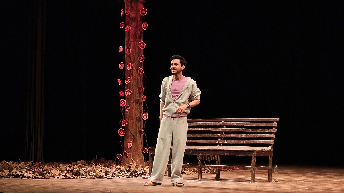 Amol Parashar in and as Besharam Aadmi