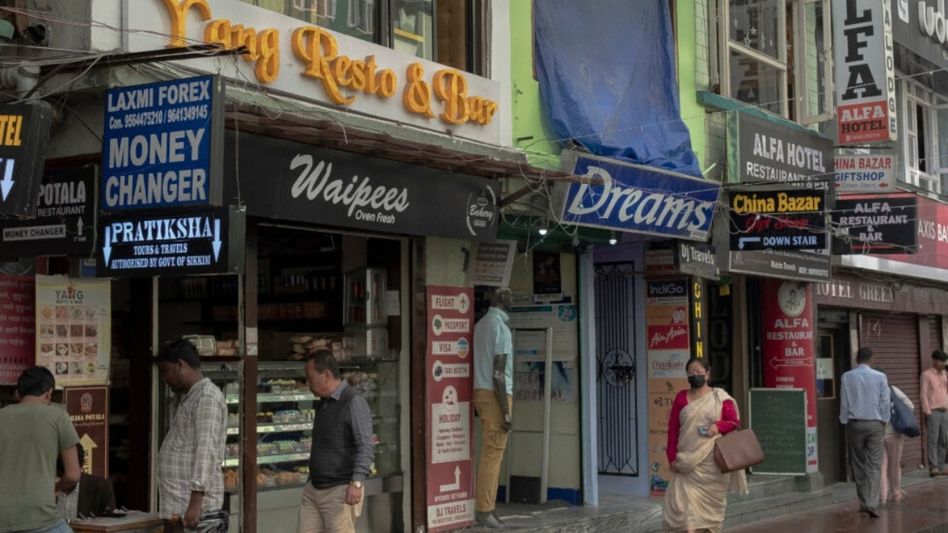 Sikkim exempts shops, commercial establishments from weekly closure till December 31 Sikkim exempts shops, commercial establishments from weekly closure till December 31
