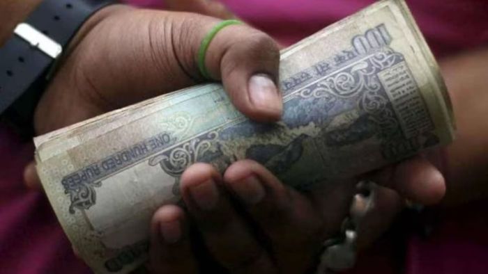 शिकायत के बाद से ही बीडीओ पर नजर रख रही थी निगरानी टीम. (Photo: Representational )