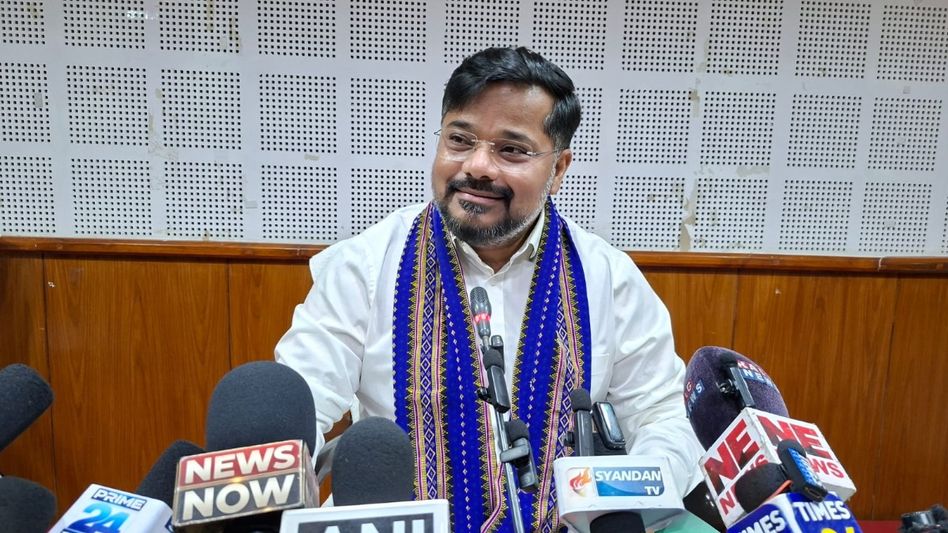 Tripura Cabinet approves free festival ration, to fill up over 1200 posts Tripura Cabinet approves free festival ration, to fill up over 1200 posts