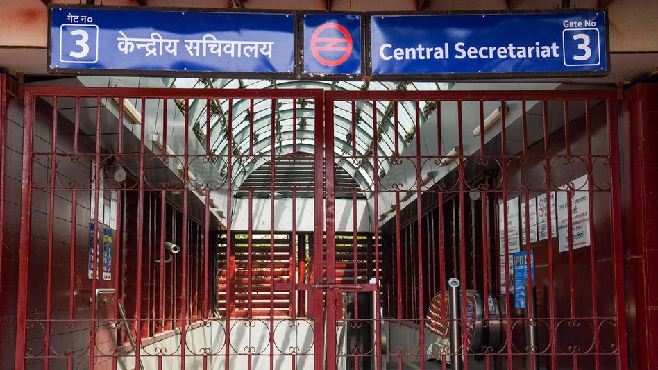 Delhi Metro shuts entry, exit at six stations for 'security reasons' ahead of Congress' protest Delhi Metro shuts entry, exit at six stations for 'security reasons' ahead of Congress' protest