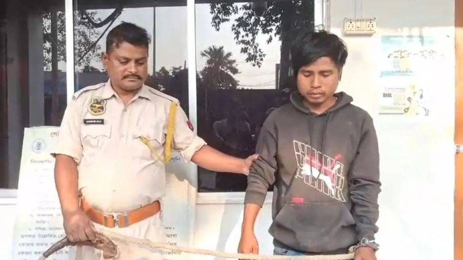 Man held With 34 packets of suspected explosives, 18 detonators in Assam’s Sonitpur Man held With 34 packets of suspected explosives, 18 detonators in Assam’s Sonitpur