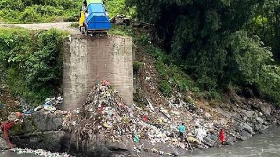 Sikkim: Mangan DC gives 7 days to stop sewage discharge into jhoras, warns of closures Sikkim: Mangan DC gives 7 days to stop sewage discharge into jhoras, warns of closures