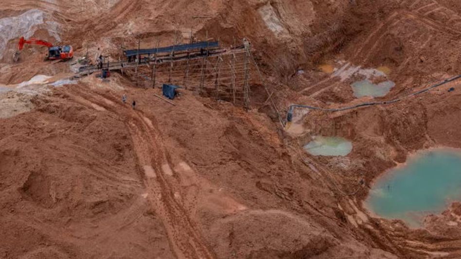 At least 14 killed, 7 injured as illegal gold mine collapses in Colombia At least 14 killed, 7 injured as illegal gold mine collapses in Colombia