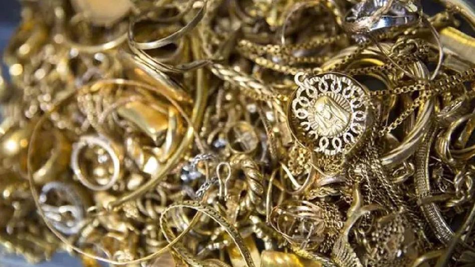 Assam: Gold ornaments stolen from woman’s bag during Durga Puja celebrations in Barpeta Road Assam: Gold ornaments stolen from woman’s bag during Durga Puja celebrations in Barpeta Road