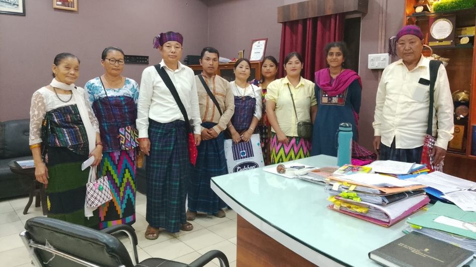 Singpho traditional chiefs meet Margherita co-district commissioner over honorarium Singpho traditional chiefs meet Margherita co-district commissioner over honorarium